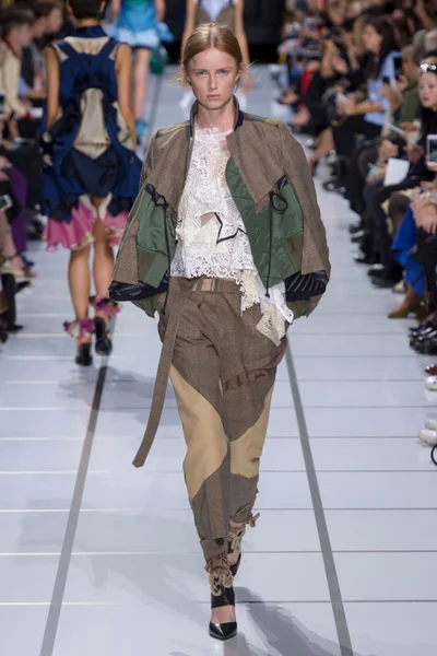 Look 8